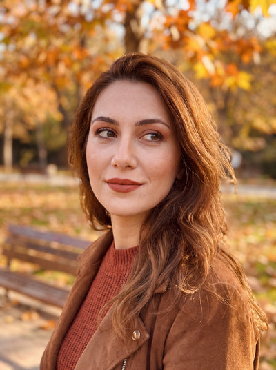 Sonbahar Kiremit makyajı, Alix Avien