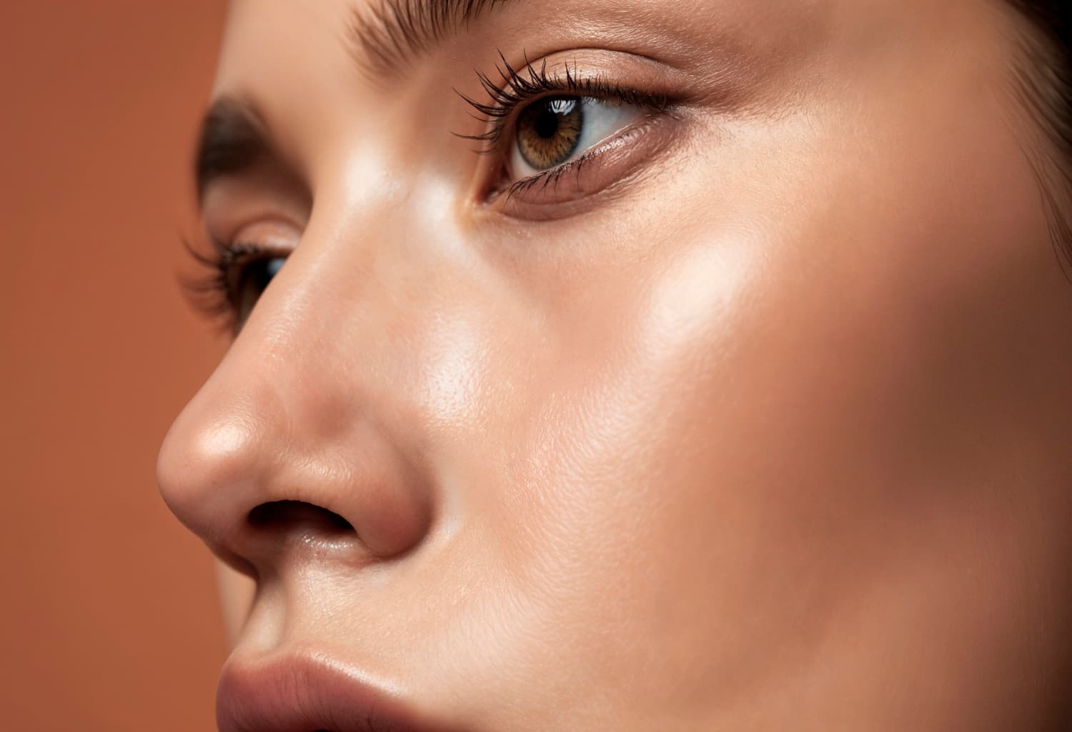 Cilt Döngüsü (Skin Cycling) Nedir? Makyajınızı Nasıl Etkiler?