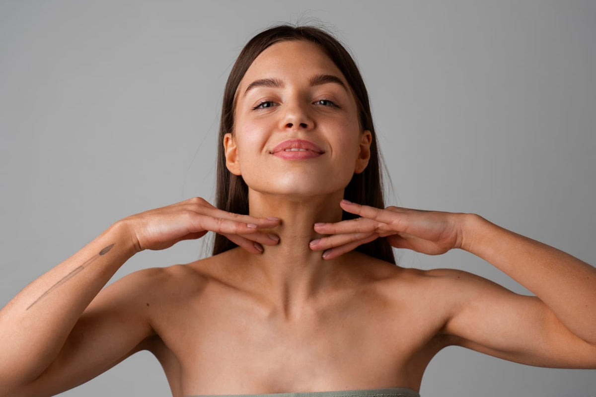 Yüz Yogası ile Makyaj Uyum Sağlar mı — Alix Avien blog görseli