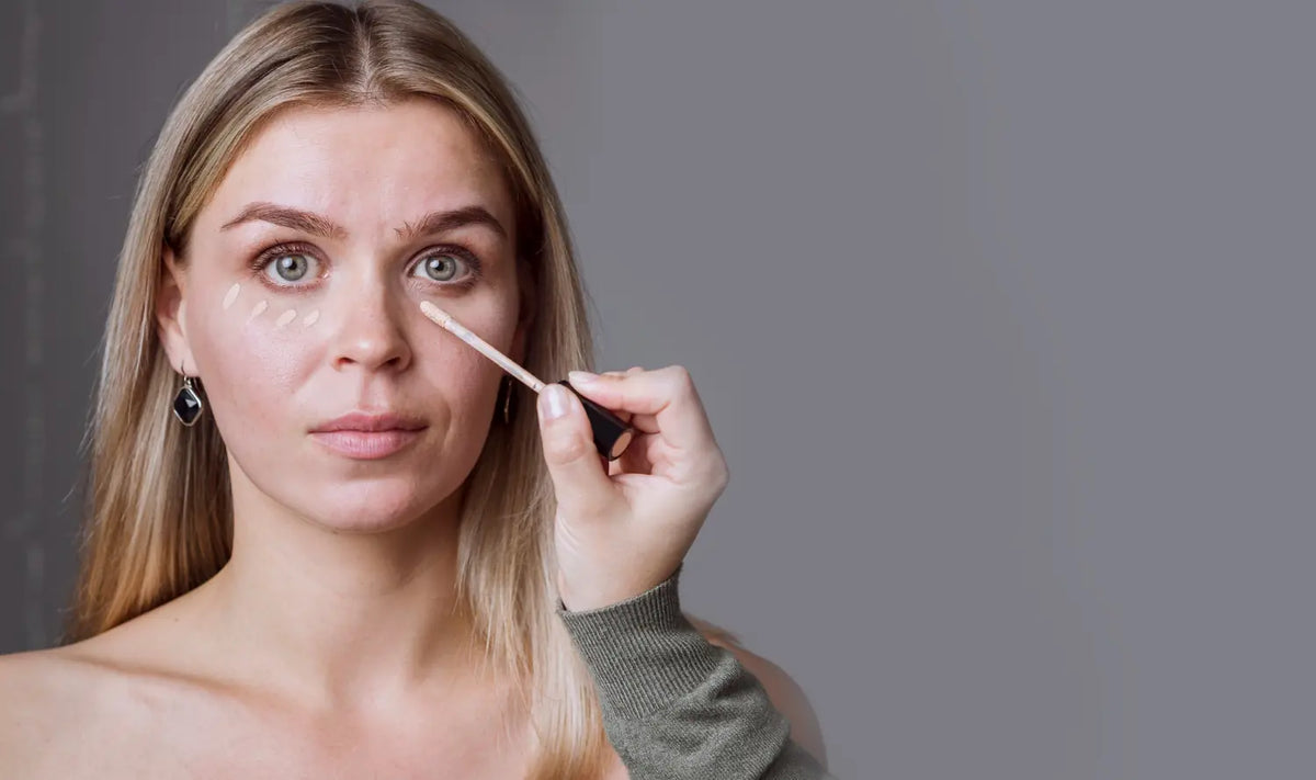 Concealer Çizgilere Doluyor: Neden Olur ve — Alix Avien blog görseli