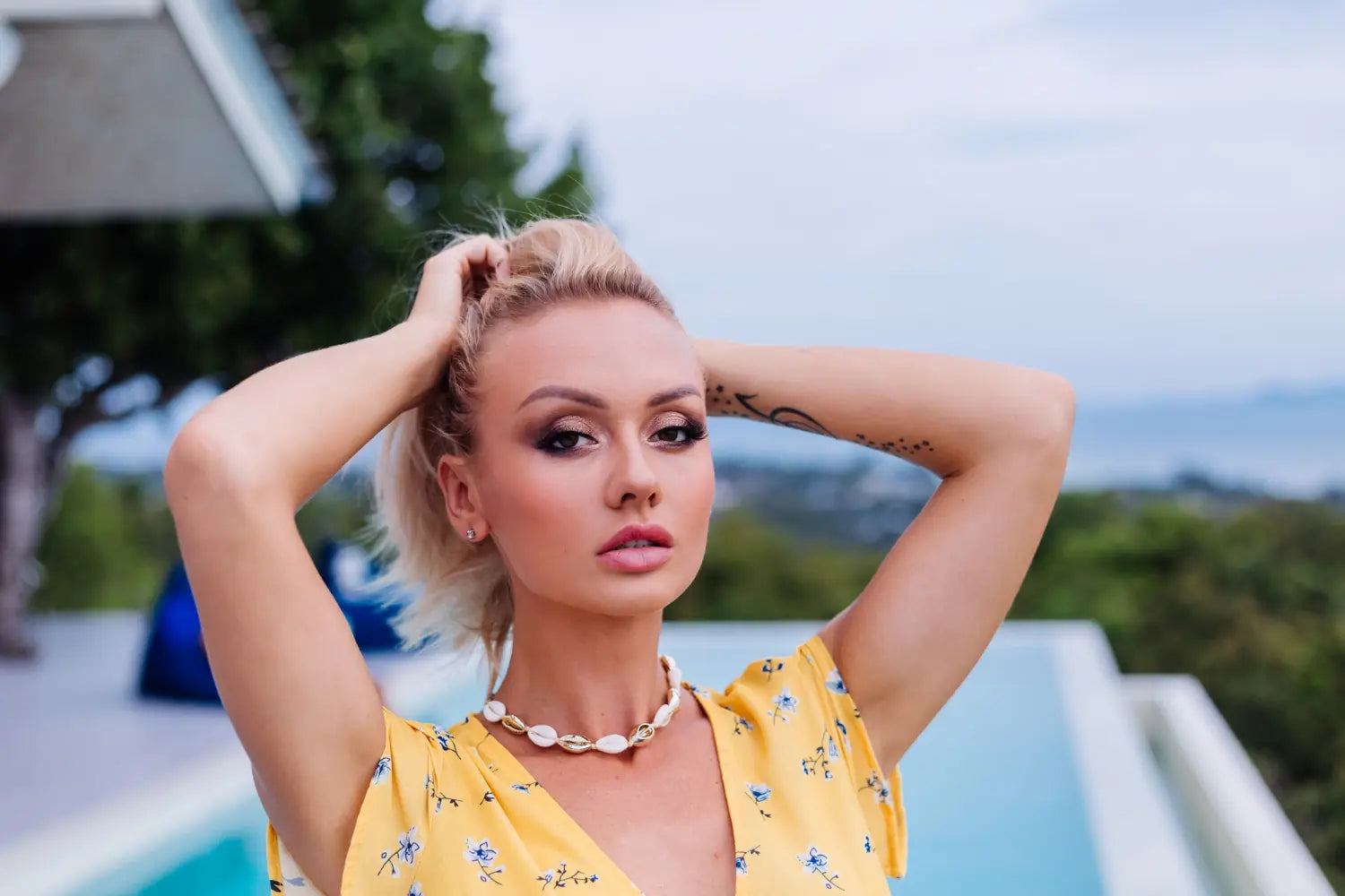 Temmuz Ayı Yaz Makyajında İddialı Renkler mi, Bold Look mu Soft Glam mi?