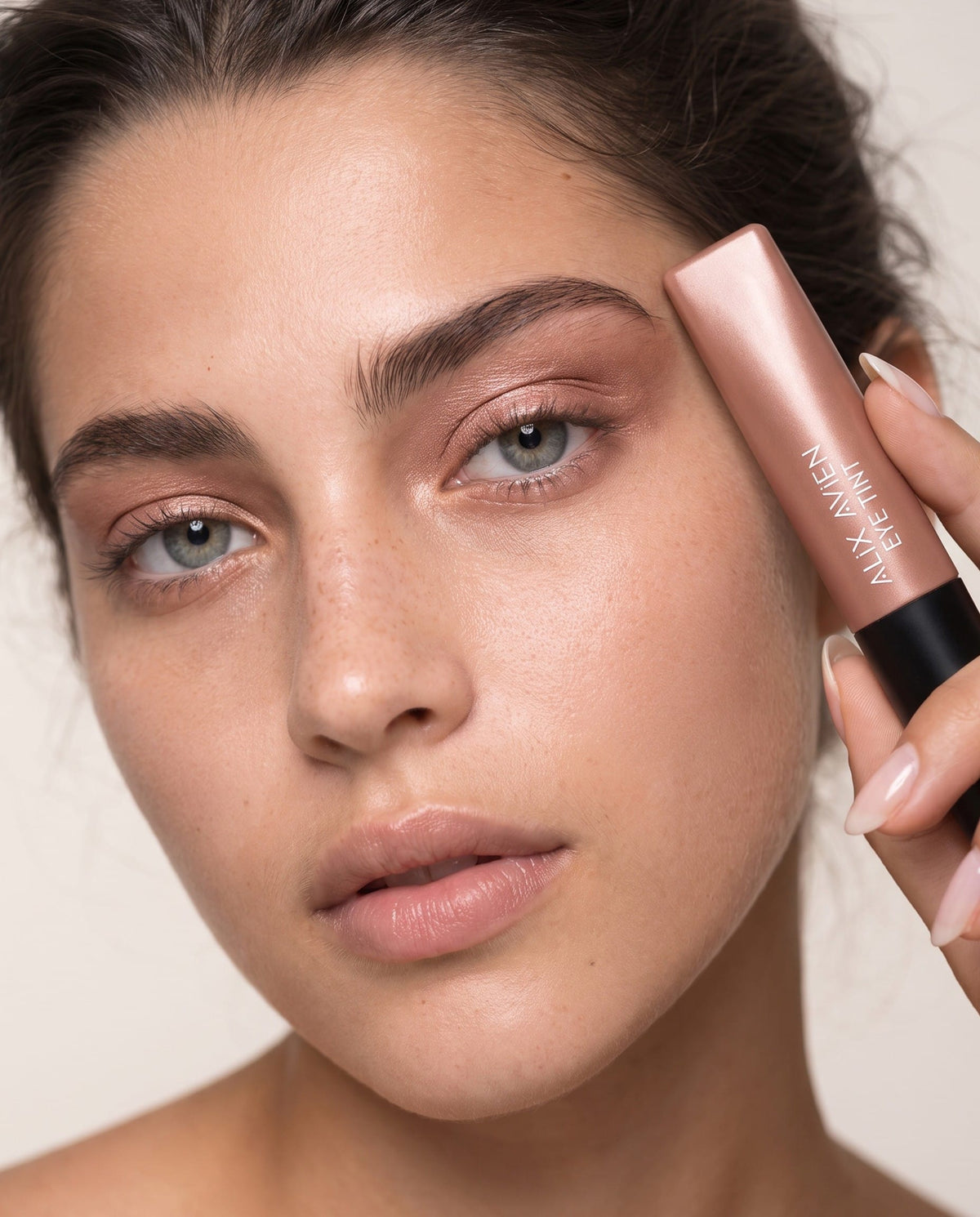 Eye Tint Kremsi Likit Göz Farı | 10 Saate Kadar Kalıcı | Alix Avien