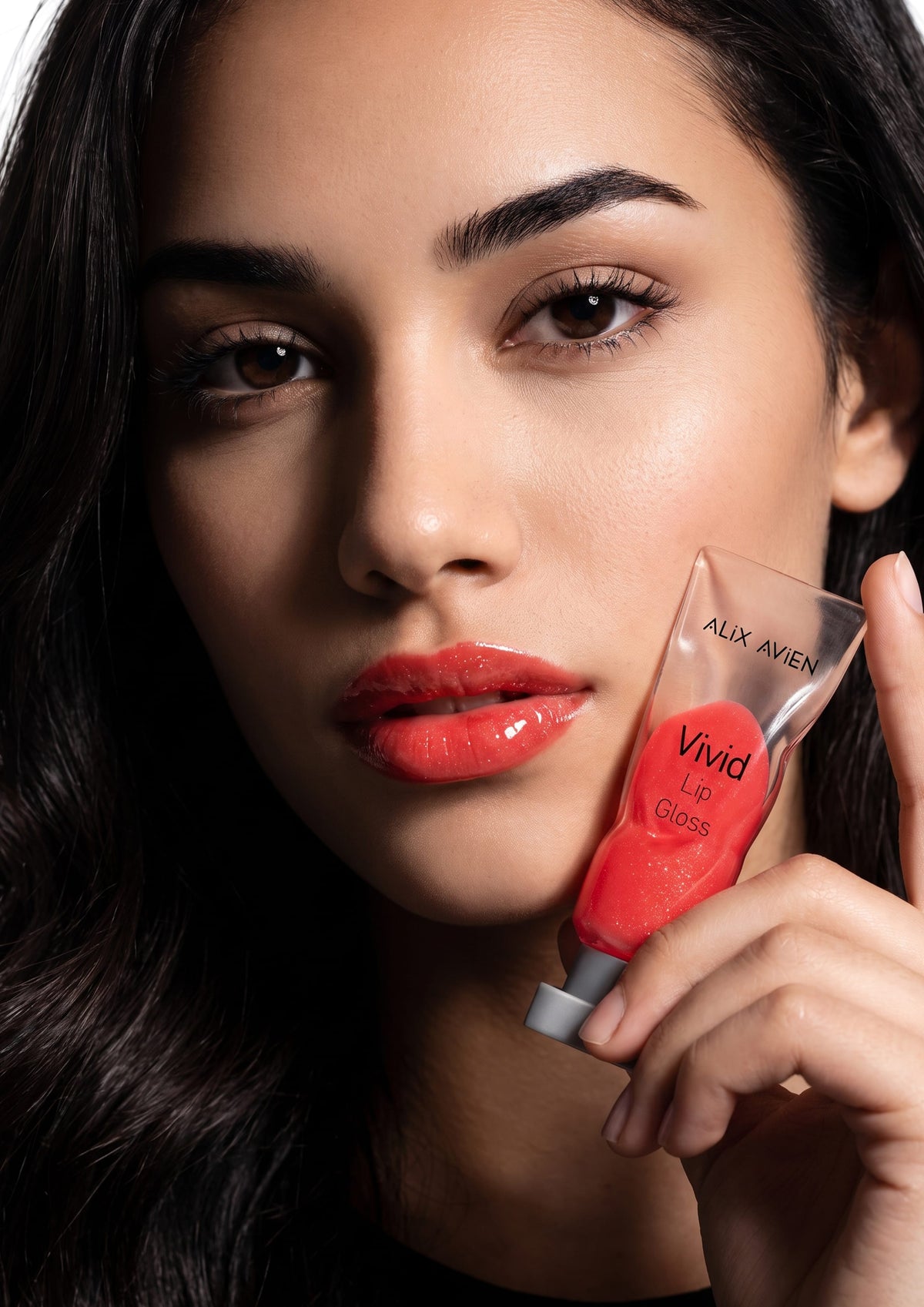 Vivid Lip Gloss | 5 Ton, Cam Gibi Parlak Bitiş