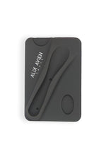 Gri Ruj Bölmeli Silikon Telefon Kartlığı - Silky Care Lipgloss Silicon Case Gray
